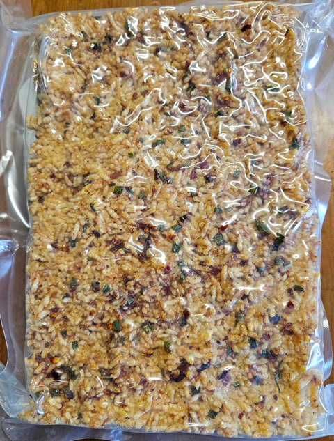 Roasted rice cake with spring onion and oil 500g (Cơm cháy mỡ hành)
